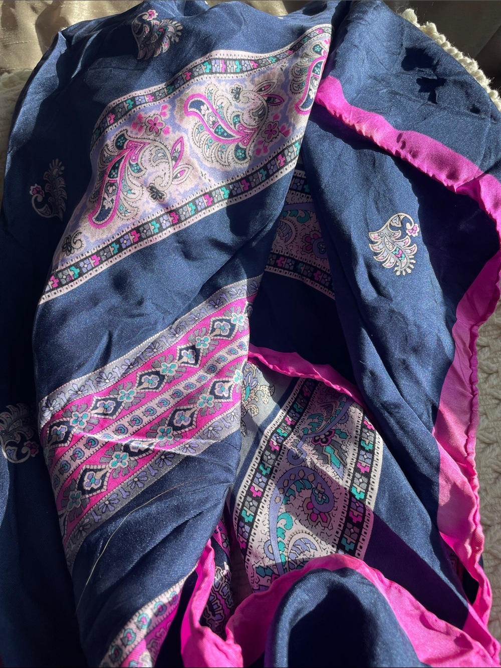 VTG SILK SCARF NAVY PAISLEY